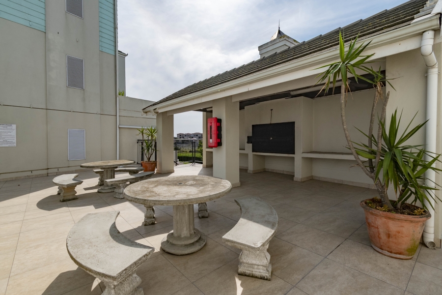 2 Bedroom Property for Sale in Royal Ascot Western Cape